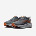 Nike Vomero 18