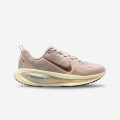 Nike Vomero 18 SE