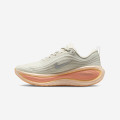 Nike Vomero Plus WMNS