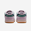 Nike SB Dunk Low Pro