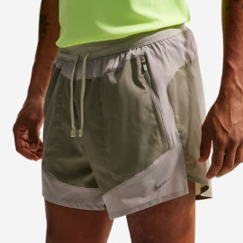 Nike Stride Plus Dri-FIT 5" Short