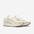 New Balance 204L