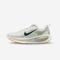 Nike Vomero 18