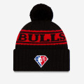 New Era NBA 2021 Draft Chicago Bulls Pom Knit Beanie