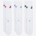 Nike Sportswear Everyday Essential Crew Socks (3 Pairs)