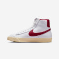 Nike Blazer Mid '77 SE "Just Do It Hangtag" W