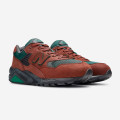 New Balance 580