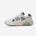 New Balance 580