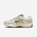 Nike Zoom Vomero 5 "Light Bone Medium Olive"