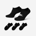 Nike Sportswear Everyday Essential Socks (3 Pairs)